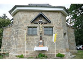 Feier des Mährisch-Neustädter Wachsstockfestes an der Weingartenkapelle (© Karl-Franz Thiede)